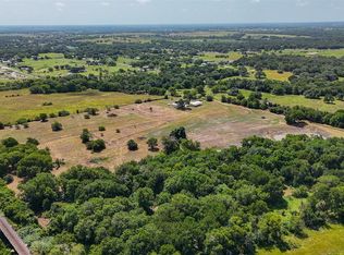 1601 Babylon Ln, Schulenburg, TX 78956