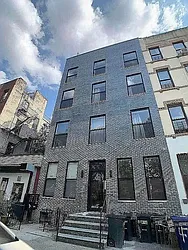 Rented by Tapiro Realty