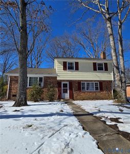 2032 Woodmont Dr, North Chesterfield, VA, 23235