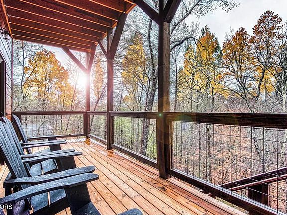 5th image of 1775 Bluff Ridge Rd