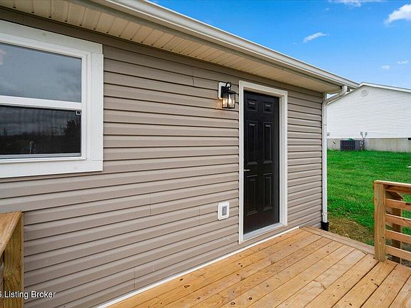 5th image of 14 Frasure Ln