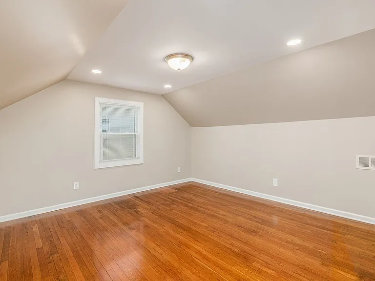 2215 Dresden St — Photo 24