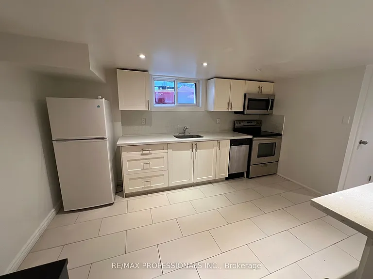 78 Athol Ave — Photo 40