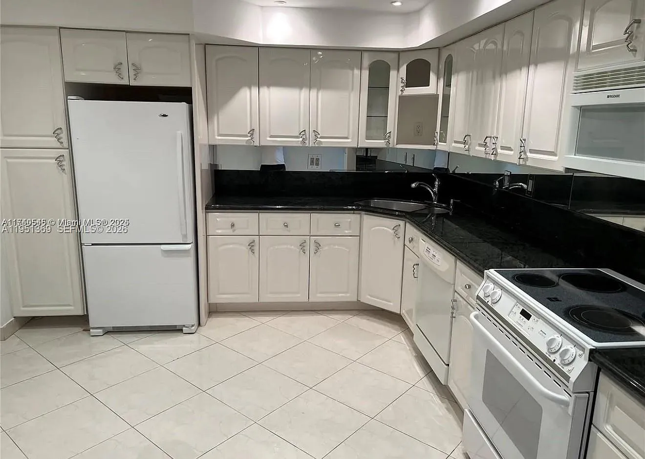 Olympus Condo Phase — Photo 4