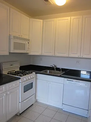 Rented by Manhattan Flats | media 22