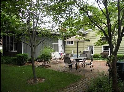 2nd image of 1225 Moundview Ave