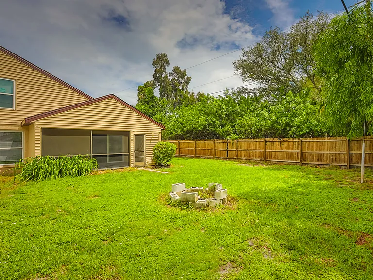 7346 Carrier Rd — Photo 18