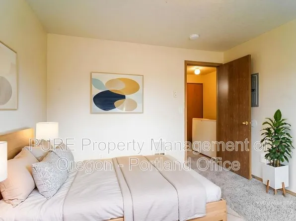 2619 SE 125th Ave APT 4, Portland, OR 97236