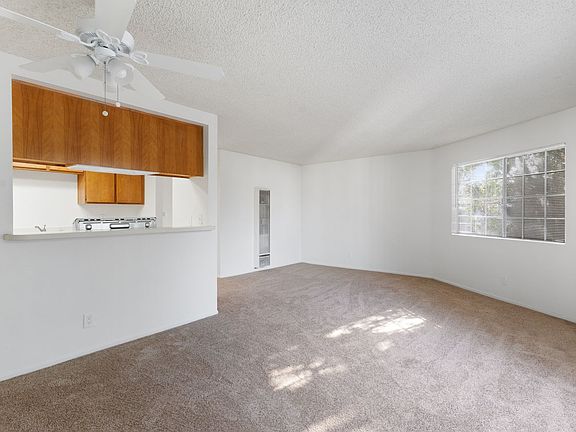 5th image of 1075 Loma Ave APT 201