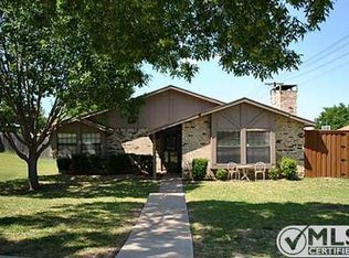 1031 E Peters Colony Rd, Carrollton, TX 75007