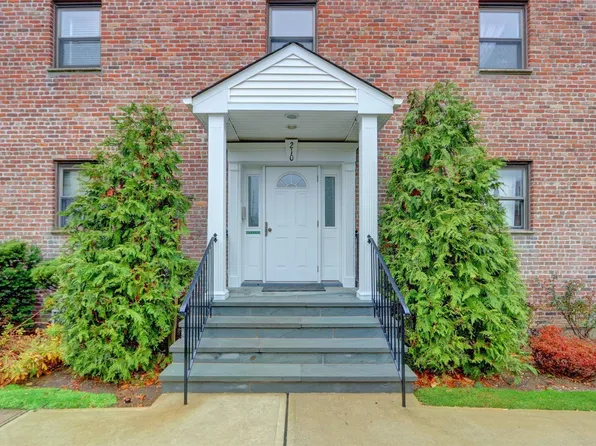 210 Fulton #2h, Farmingdale, NY 11735