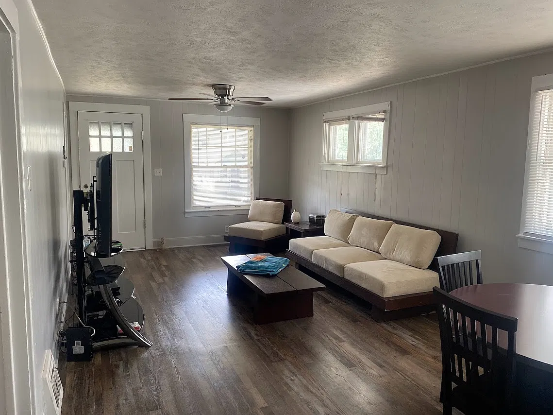 2 bed, 1180 sqft, $1,350 — Photo 2