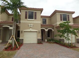 3313 W 90th St, Hialeah, FL 33018