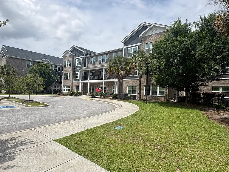 Crescent Villas — Photo 15