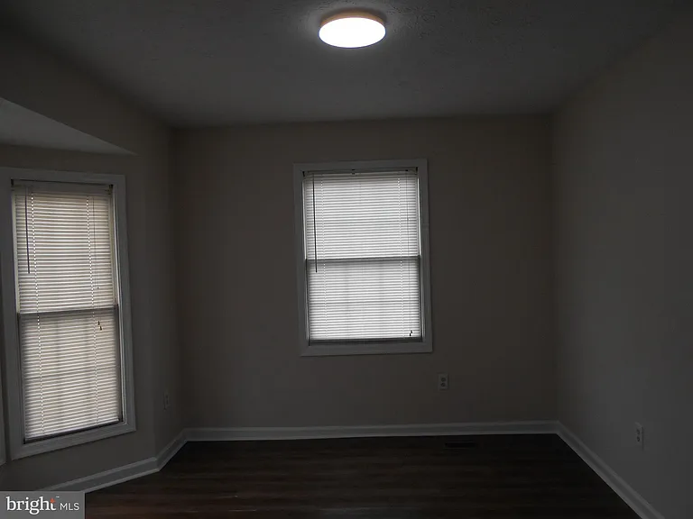 1905 Aircraft Ct — Photo 13
