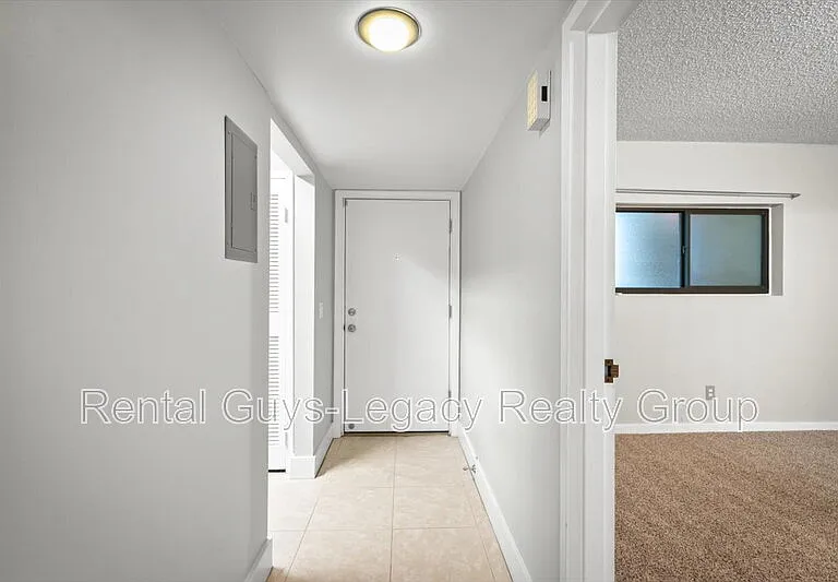 601 1st St S #2H — Photo 3