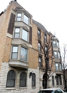 1st image of 747 N Sedgwick St APT 2S