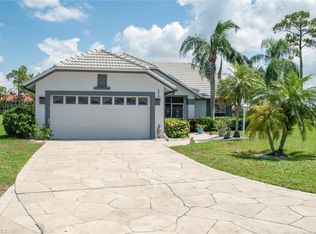 5855 Westbourgh Ct, Naples, FL 34112
