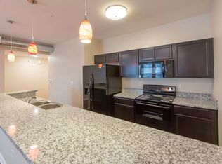 933 N Walnut St #E27FB059A, Bloomington, IN 47404