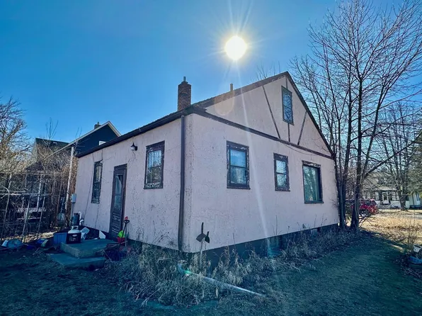 724 Horace Ave N, Thief River Falls, MN 56701