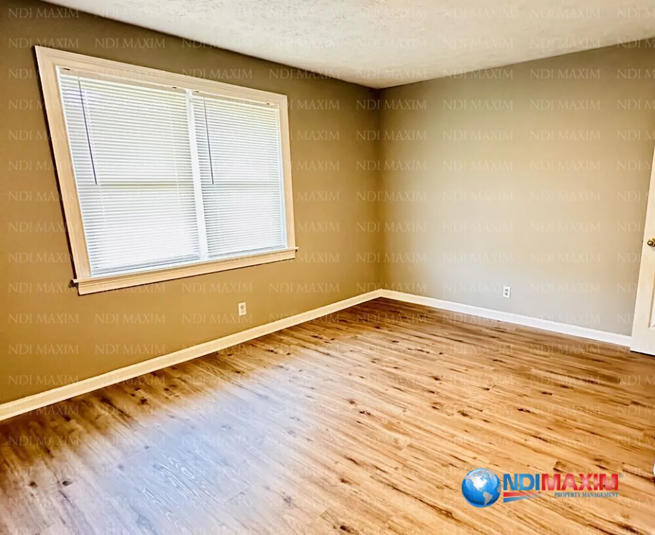 393 Stone Mountain St — Photo 4