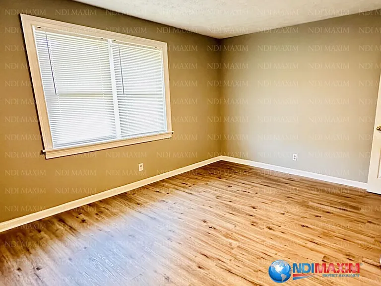 393 Stone Mountain St — Photo 4