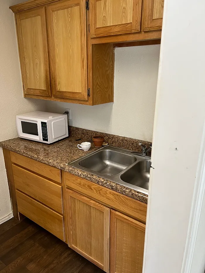 2 bed, 1.0 bath, 665 sqft, $1,025 — Photo 4