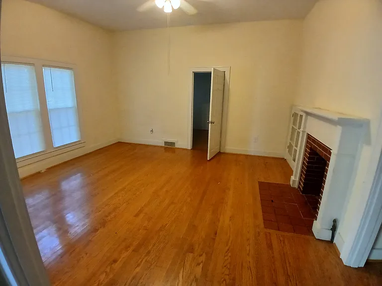 1340 Harle Ave NW — Photo 3
