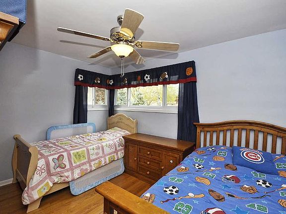 3rd image of 2411 Fernwood Dr