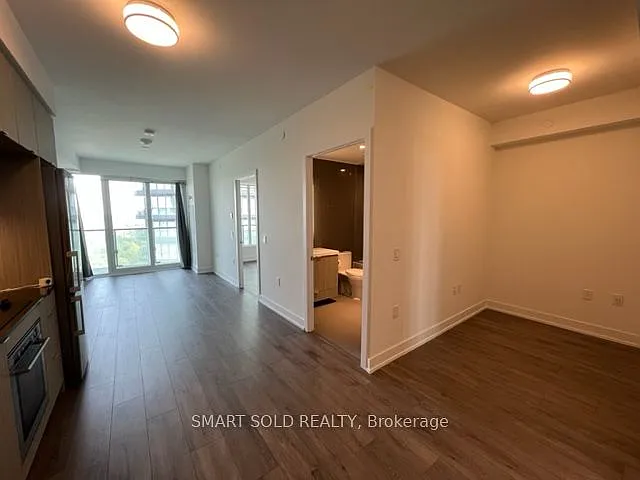 Building Photo - 575 Bloor St E #2405