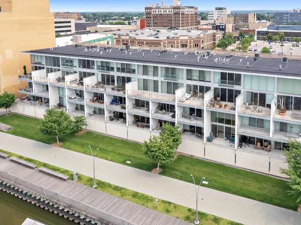 101 Cherry St Unit 204, Green Bay, WI 54301