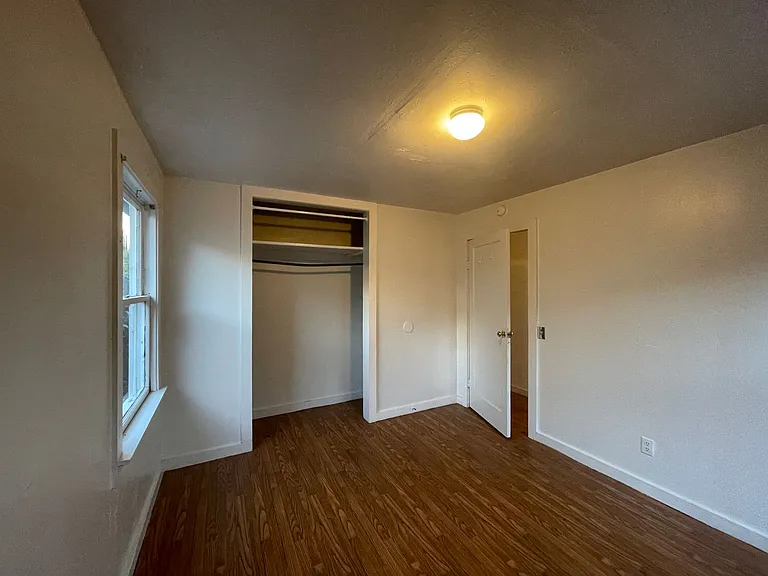 576 Main St — Photo 36