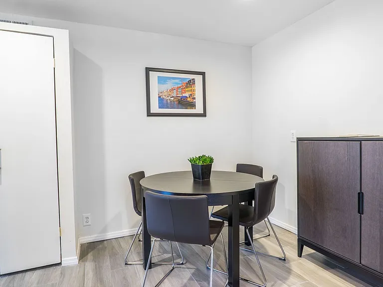 1823 Pelham Ave #8 — Photo 26