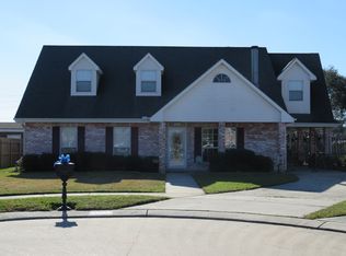 2612 Meadow Dr, Violet, LA 70092