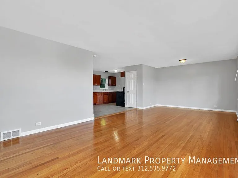 16246 Dobson Ave — Photo 5