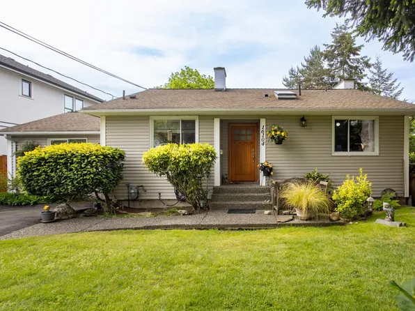 16104 9th Ave, Surrey, BC V4A 1A6