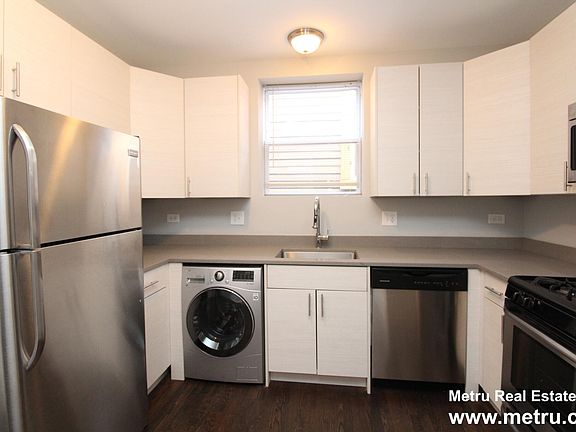 3rd image of 2130 N Sawyer Ave #1N