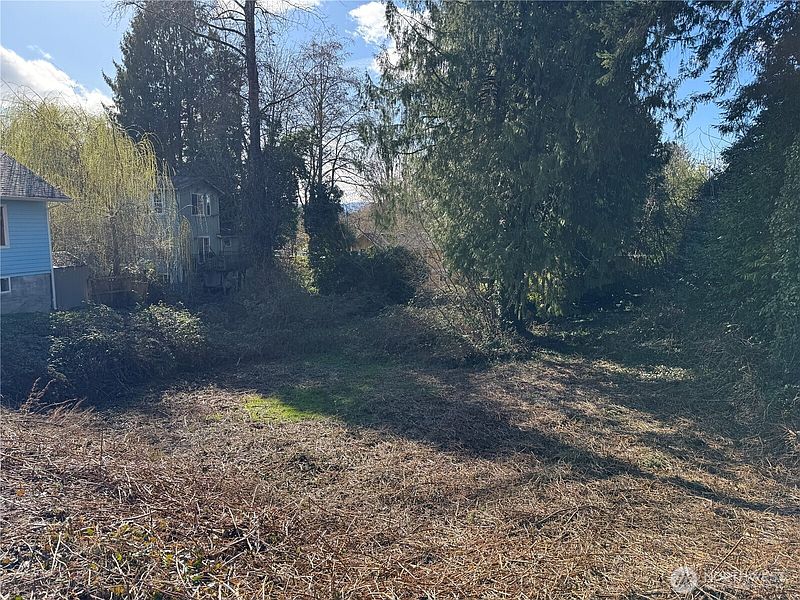3rd image of 1067 Central Avenue SE