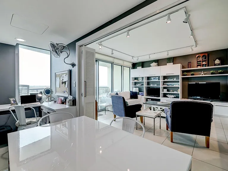 801 E Beach Dr #BC0412 — Photo 8