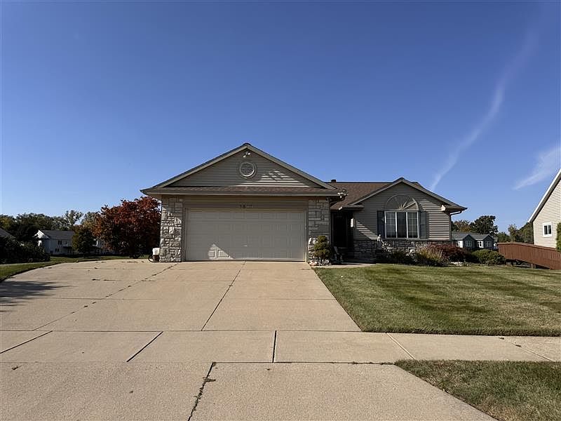 1st image of 6587 Summer Shores Dr SE