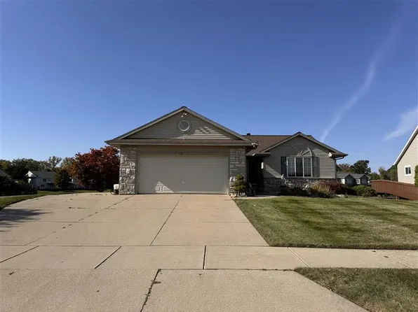 6587 Summer Shores Dr SE, Grand Rapids, MI 49548