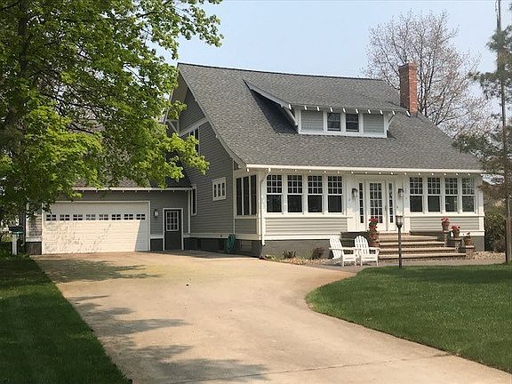 2nd image of 1102 Lake Shore Dr