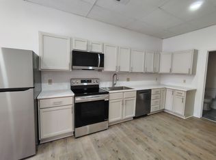 408 Neosho St #9, Burlington, KS 66839