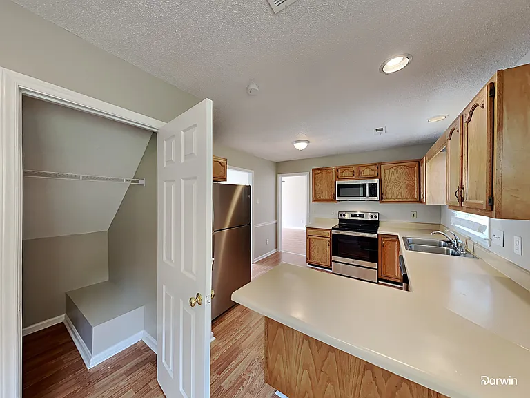 4 Delwin Ct — Photo 7