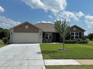 1013 E Richmond St, Broken Arrow, OK 74012