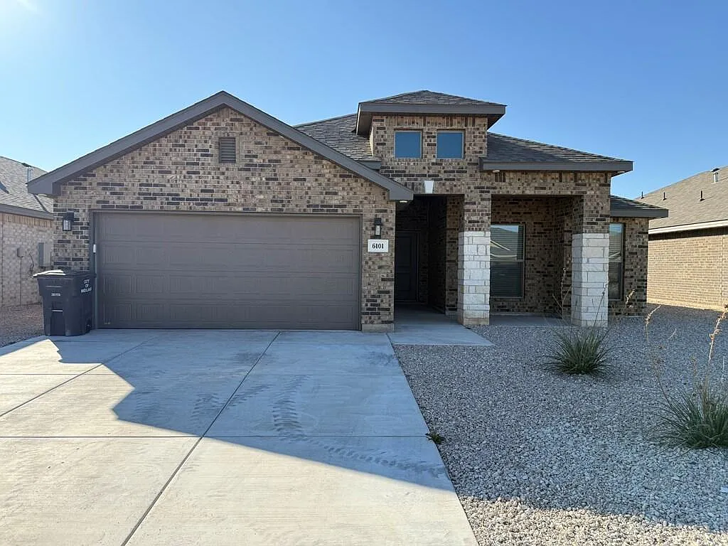 3 bed, 2.0 bath, 1997 sqft, $2,800 — Photo 2