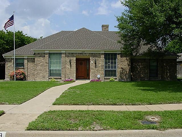 1st image of 1109 Oakmont Dr