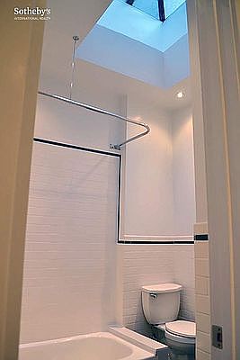 4th image of 319 W 77th St APT 7