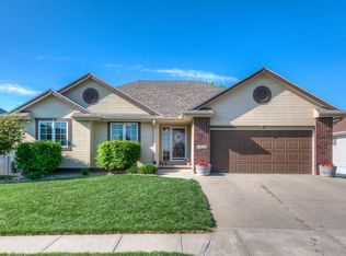 4025 Gladbrook Dr, Council Bluffs, IA 51503