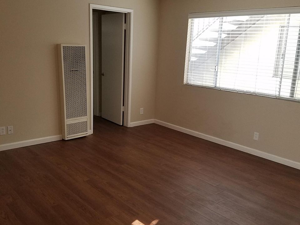 2nd image of 742 S 9th St APT 10